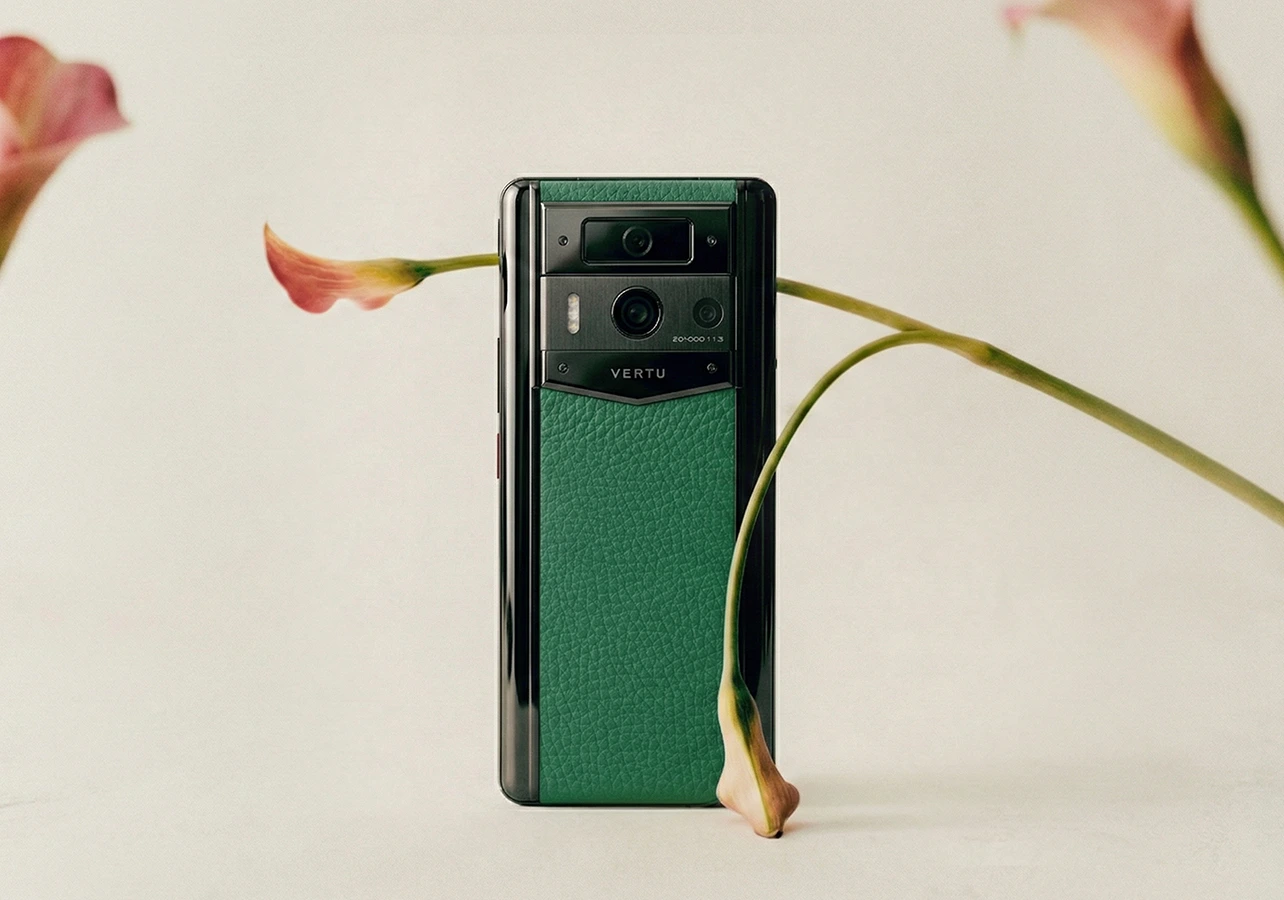 Privacy phone for executives: how to choose one that actually reduces risk
