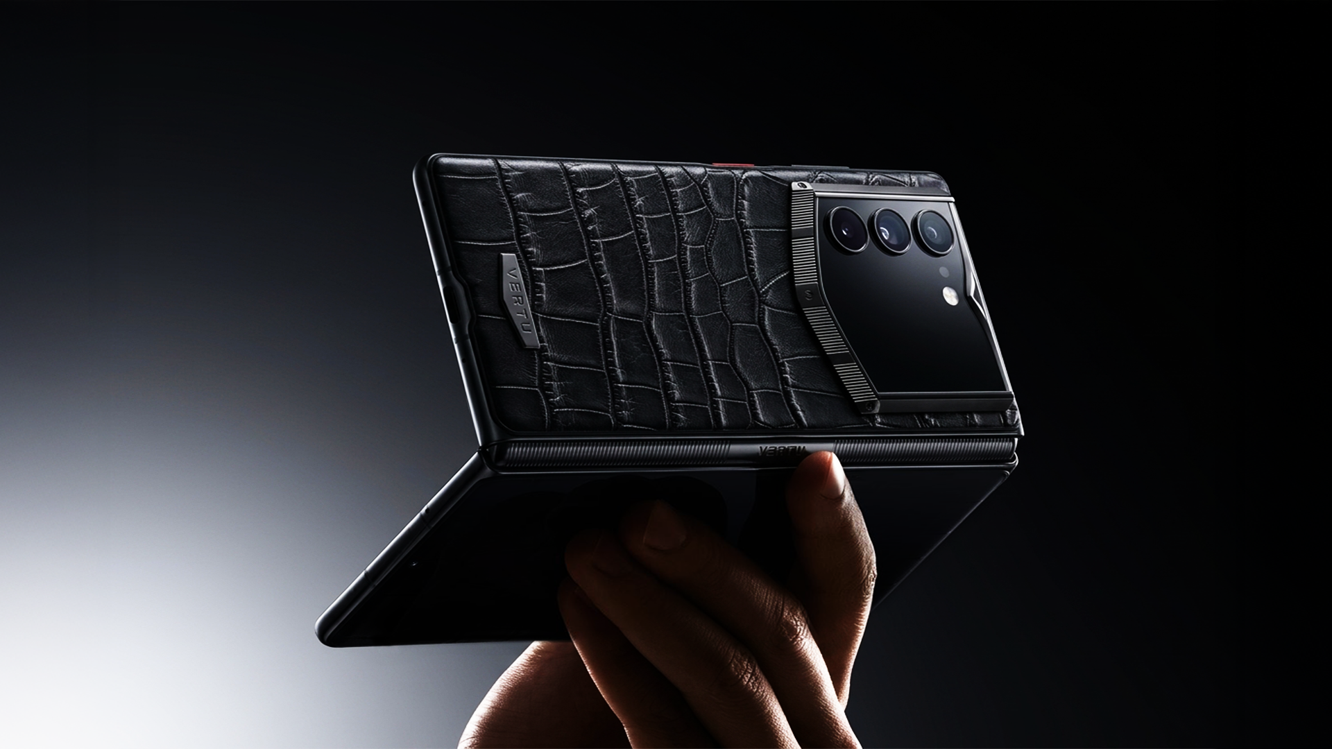 Foldable phone with private AI: a buyer’s guide for people who don’t outsource their privacy