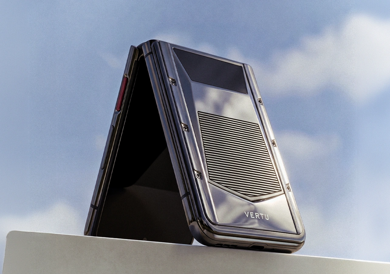 Bespoke luxury smartphones 2026 trends and buying guide